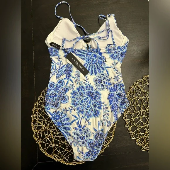 La Blanca Island Goddess Underwire Lace Up One Piece Swimsuit - Picture 6 of 8